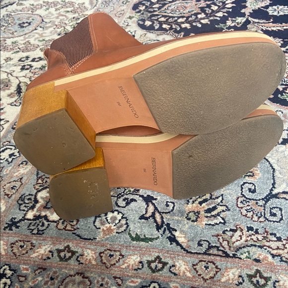 Bernardo Boots Shawnee Chelsea Ankle Booties Block Heel in Chestnut  9 - Picture 8 of 13